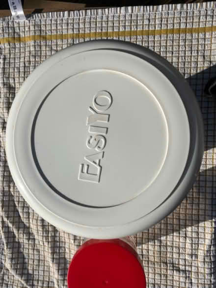 Photo of free Easiyo yoghurt maker (BS32) #3