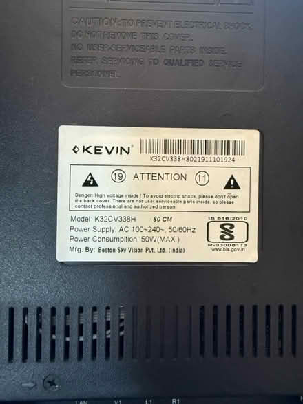 Photo of free 32 inch TV (Walworth Road) #2