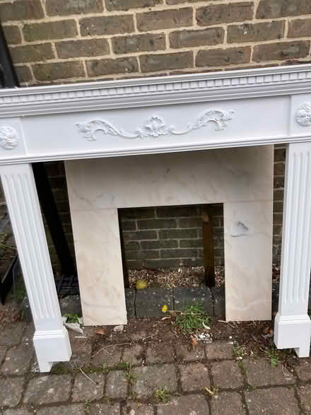 Photo of free Mantelpiece, marble surround (SO22) #2