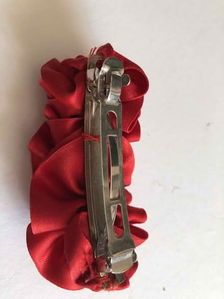 Photo of free Red Fabric Hair Slide (Selsdon CR2) #2