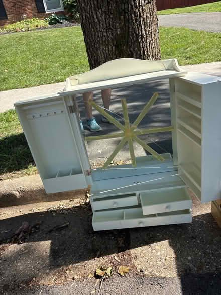 Photo of free Left over yard sale items (395/Seminary) #4