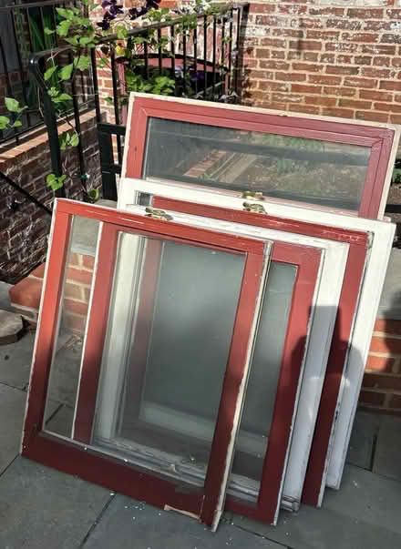 Photo of free Windows (Capitol Hill) #1
