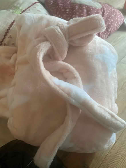 Photo of free M&S dressing gown - size 13/14 years (Isleworth TW7) #1