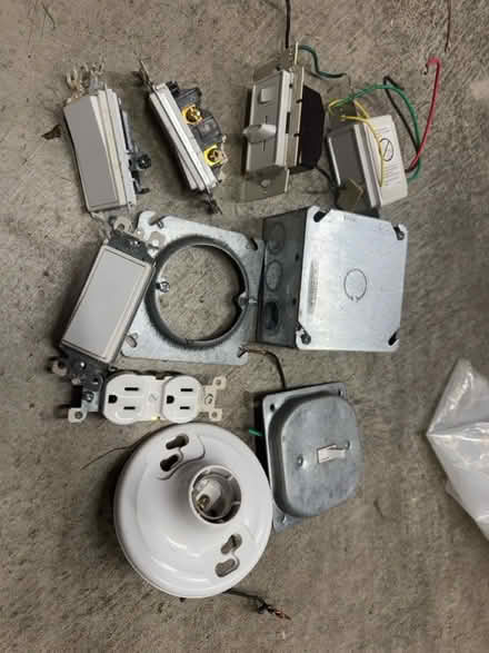 Photo of free Various electrical components (Mountain View Shoreline West) #1