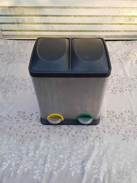 Photo of free Double pedal bin (2ร 15L) (W5 Ealing / Montpelier) #1