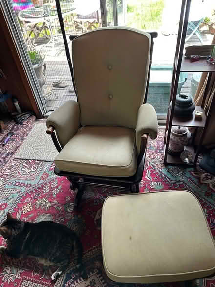 Photo of free glider chair and ottoman (Woodacre Flats) #2