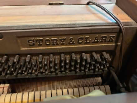 Photo of free Antique Mahogany Upright Piano (Roswell (Old AL/Haynes Bridge)) #3