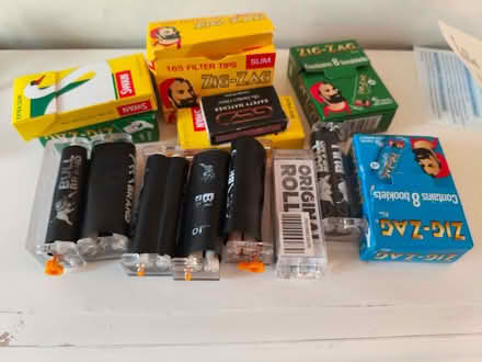 Photo of free smoker's stuff, papers, tips, rolling machines (South Norwood SE25) #1