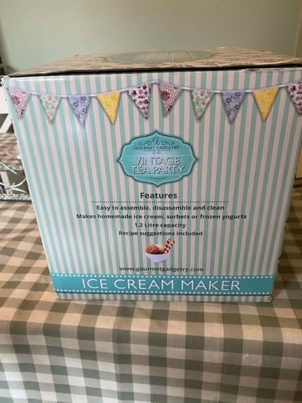 Photo of free ice cream maker (NN7 4NP) #2