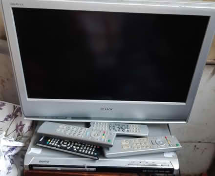 Photo of free T.V. and DVD player (Richmond) #1