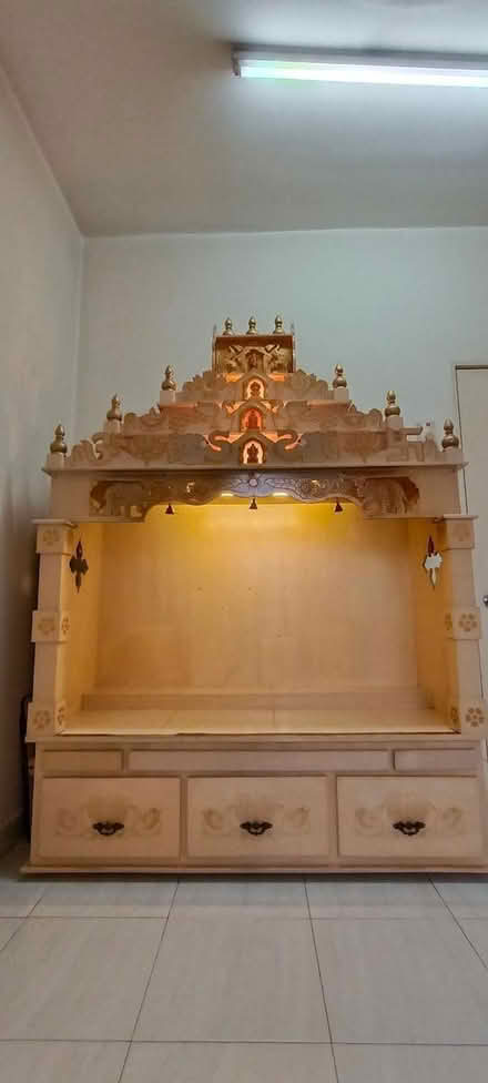 Photo of free Altar (Koi kinrara puchong.) #1