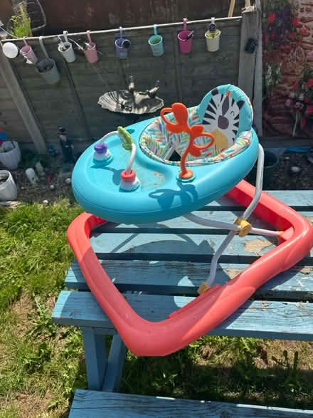 Photo of free Baby walker (DE4 3et) #1