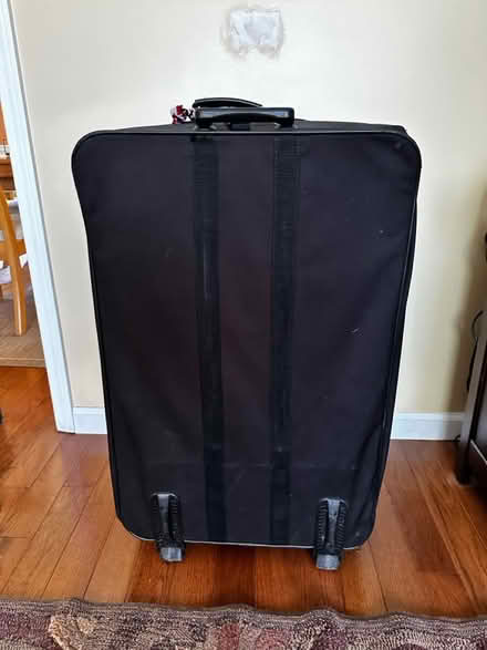 Photo of free American Tourister Luggage (Henrietta) #3