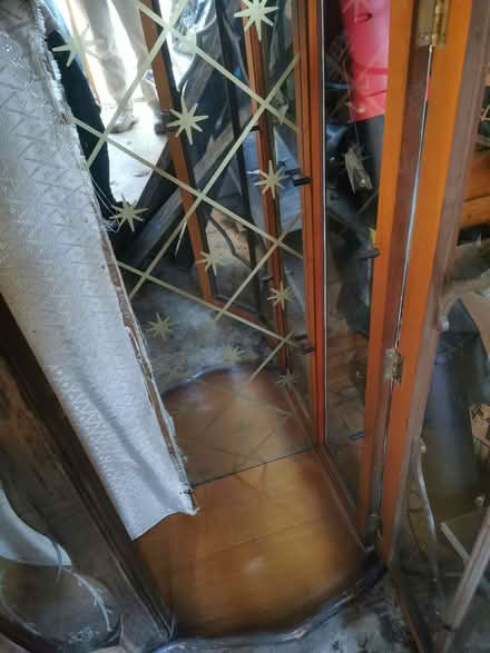 Photo of free 30s Display Cabinet (Saltaire BD18) #4