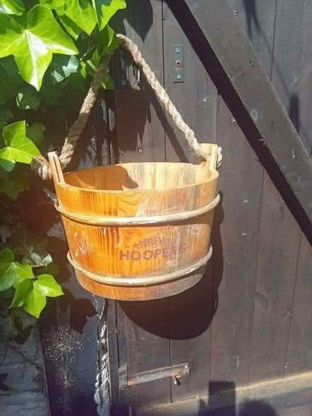 Photo of free Hoopers 1817 Round Wooden Wine / Champagne / Beer Stor Box. (Gidlow WN6) #1