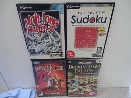 Photo of free 4x PC CD games including Mah-jong, Dungeon siege 2 etc (Tolworth KT5) #1