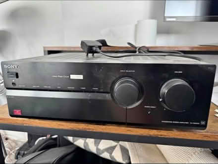 Photo of Stereo amplifier (Dorking Town Centre RH4) #1