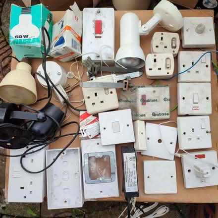 Photo of free Assorted domestic electrical fixtures and spotlights (Bishopston BS7) #1