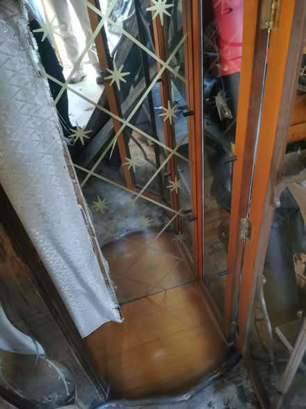 Photo of free 30s Display Cabinet (Saltaire BD18) #4