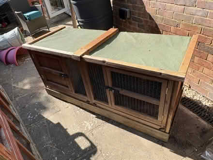 Photo of free Guinea pig/rabbit hutch (Tunbridge Wells) #1