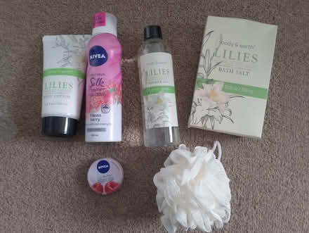 Photo of free Bath gift set (Fords Farm RG31) #2