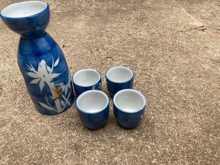 Photo of free Sake serving set (West Friendship) #1