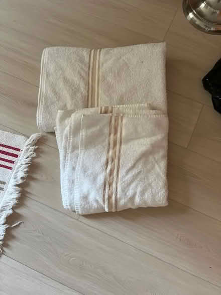 Photo of free bath sheet and bath towel (Golden Triangle) #1