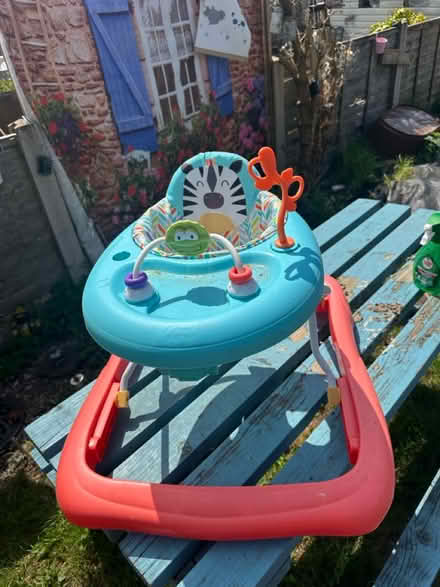 Photo of free Baby walker (DE4 3et) #2