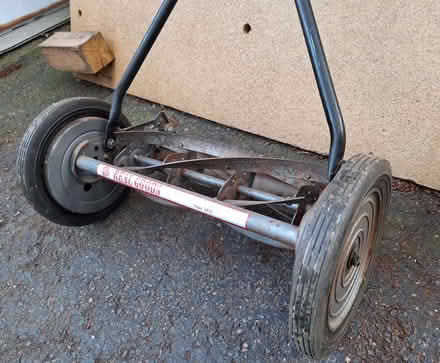 Photo of free Push lawn mower & grass catcher (Davis/Teele Square area) #2