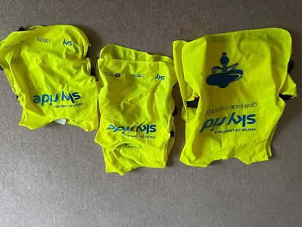 Photo of free 5 high vis vests (Madley Park OX28) #1