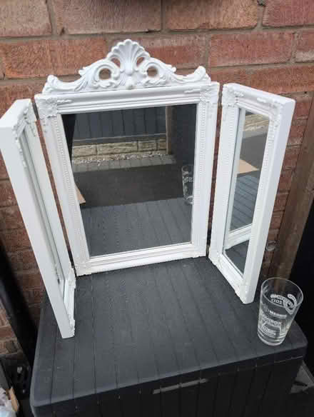 Photo of free Mirror (Gregson Lane PR5) #1