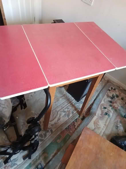Photo of free Vintage Formica table (NE61) #1
