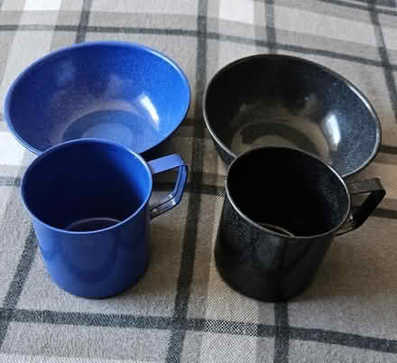 Photo of free 2 enamel cups and bowls (Chaddesden Wood DE21) #1