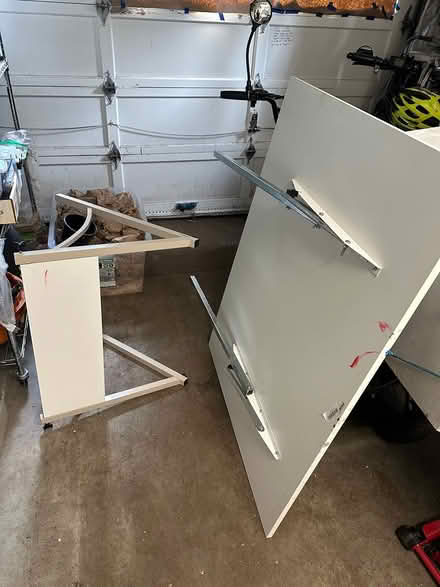 Photo of free drafting table (wedgwood) #3