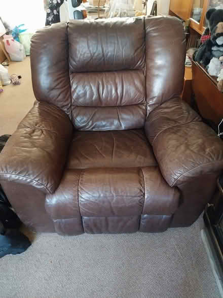 Photo of free Leather sofa and recliner armchair (Hertsmere WD6) #1