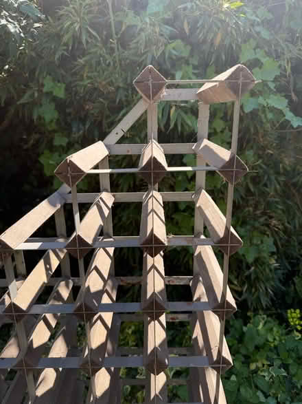 Photo of free Very large wine rack - 1.4 meters tall (Brixton Hill SW2) #2