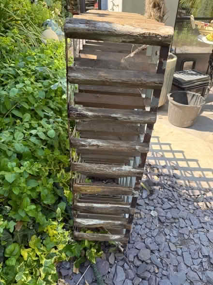 Photo of free Very large wine rack - 1.4 meters tall (Brixton Hill SW2) #4