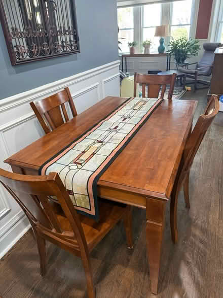 Photo of free Dining / kitchen table (Brookfield) #2