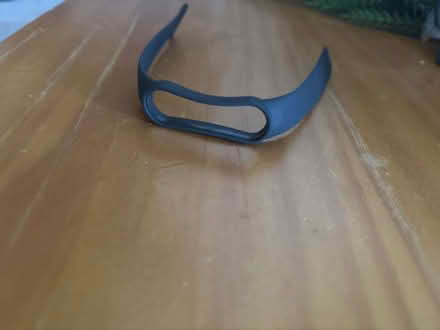 Photo of free NEW- 2x smart watch strap - compatible with Amazfit 6 (Lemsford AL8) #3