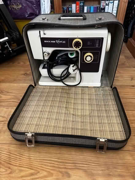Photo of free RICCAR Reliant 404 Sewing Machine (North Town SL6) #1