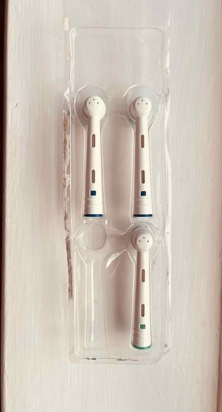 Photo of free Electric toothbrush heads (Wandsworth SW18) #1