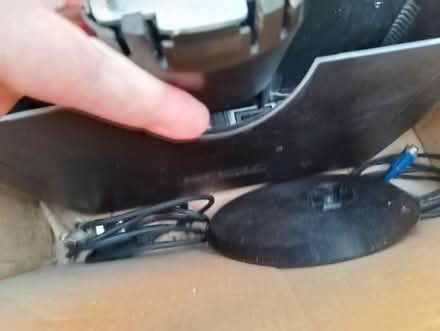 Photo of free Asus TV/monitor (Yalding ME18) #2