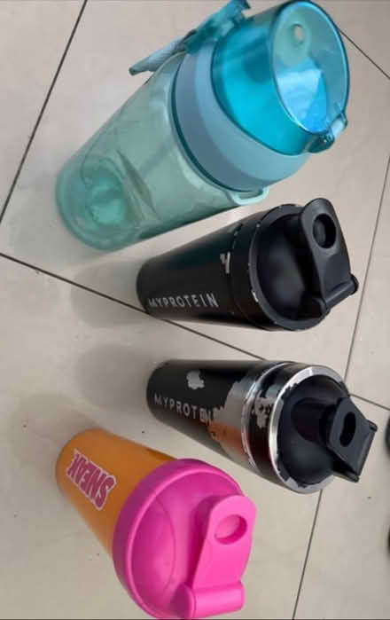 Photo of free Mix of bottles (CR0) #1