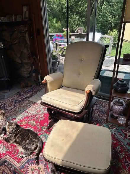Photo of free glider chair and ottoman (Woodacre Flats) #4