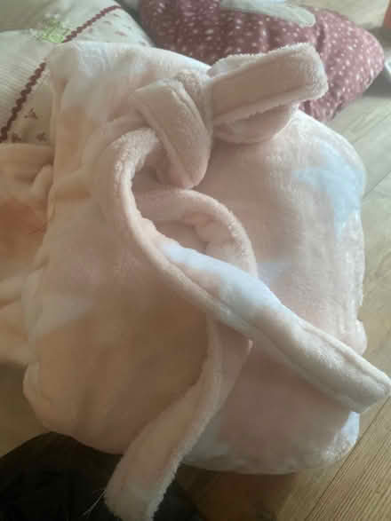 Photo of free M&S dressing gown - size 13/14 years (Isleworth TW7) #1