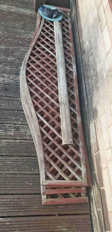 Photo of free Trellis (Hollinswood TF3) #1