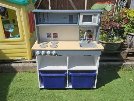 Photo of free Play kitchen with storage (Neston near Station CH64) #1
