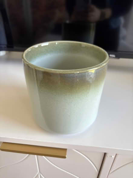 Photo of free 14 cm plant pot (SE6) #1