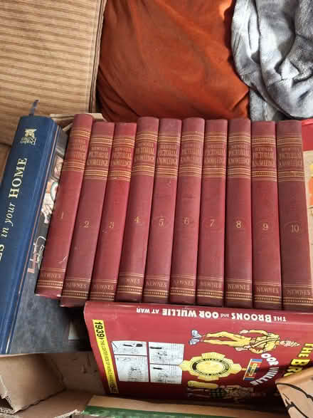 Photo of free Mixed books see pics (Doncaster DN5) #2