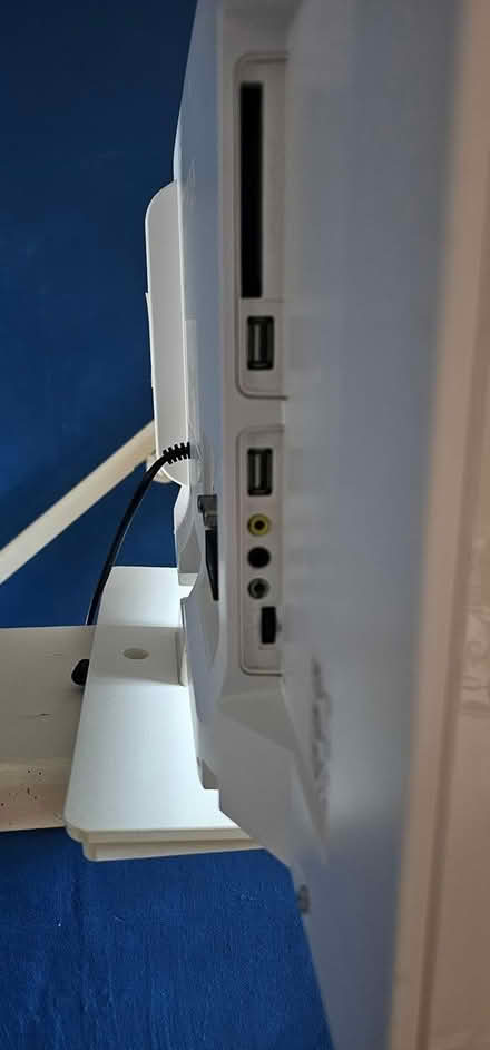 Photo of free Toshiba 23" LCD TV (Great Yarmouth NR30) #3
